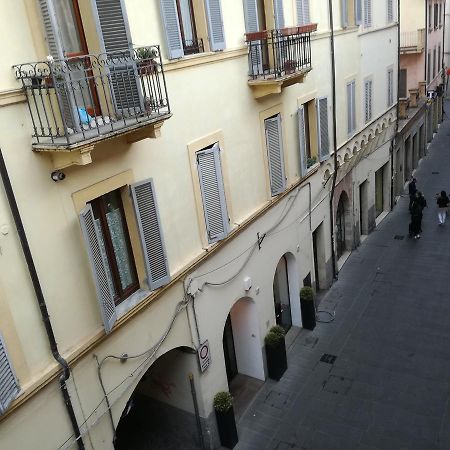 Residenza Mazzini Foligno Extérieur photo